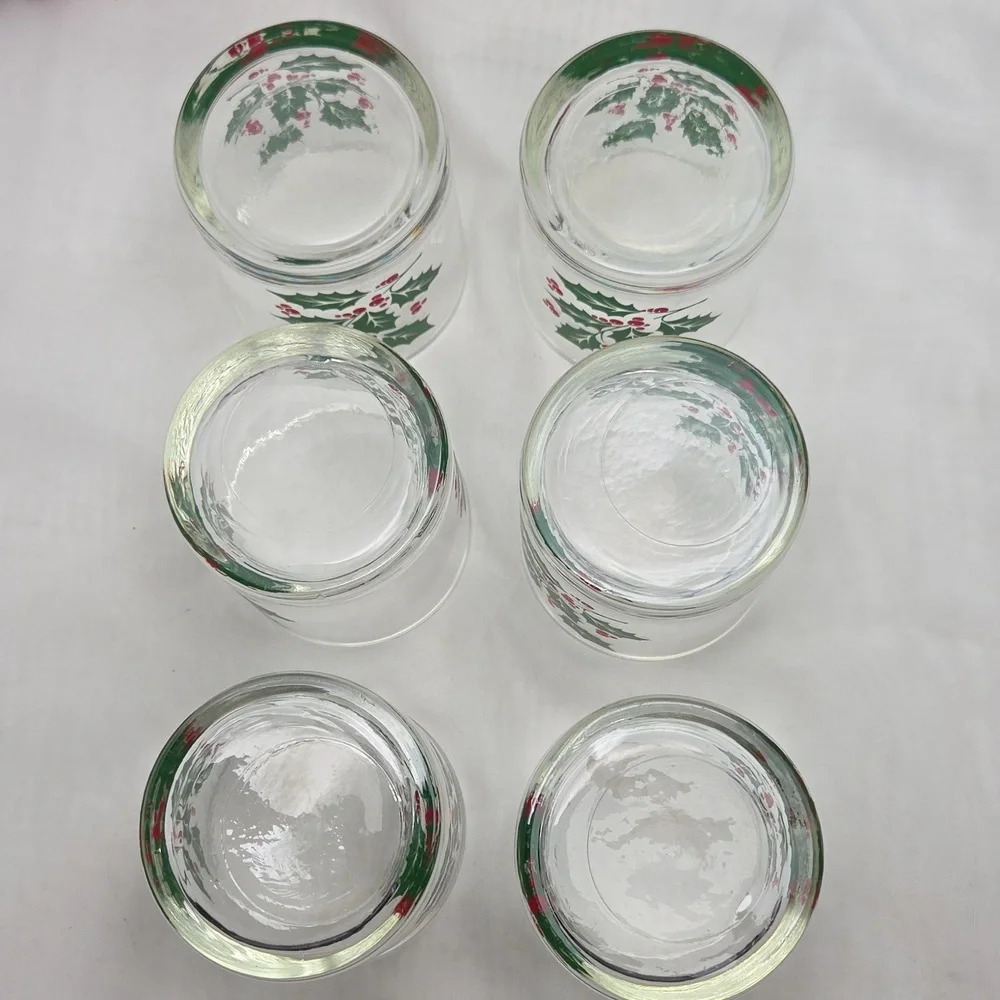 Indiana Holly Christmas Tumbler Glasses - Picture 3 of 11